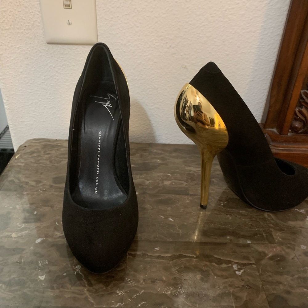 Giuseppe Zanotti Design Black Suede Pump Gold Heel  36